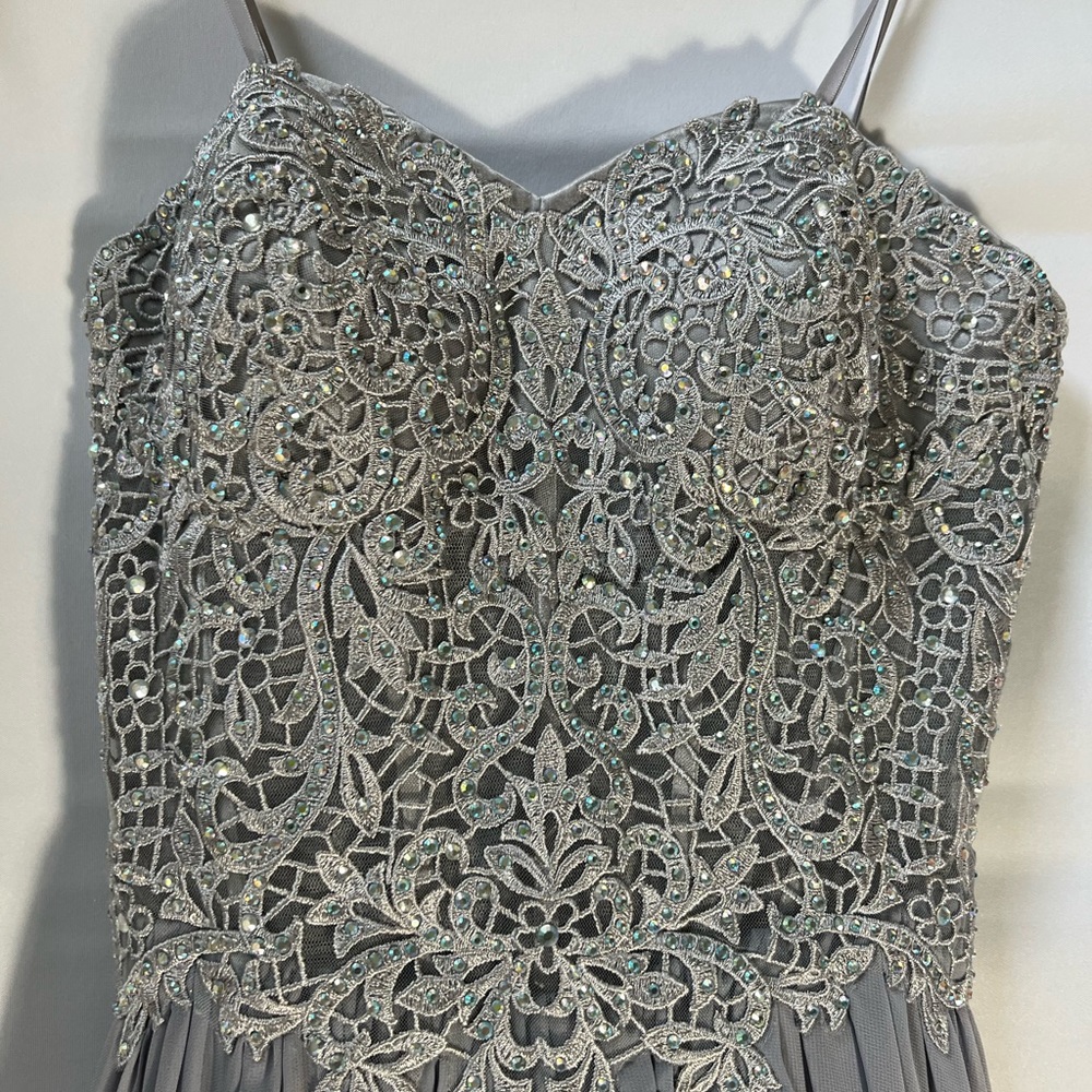 Formal strapless gown size 3 juniors - Picture 3 of 6